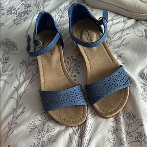 St. John's Bay Blue and Tan Heels with Elegant Design